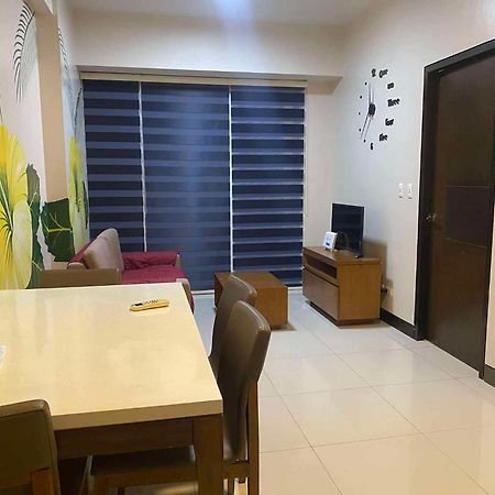 Mactan Newtown Beach Condo มักตัน ภายนอก รูปภาพ