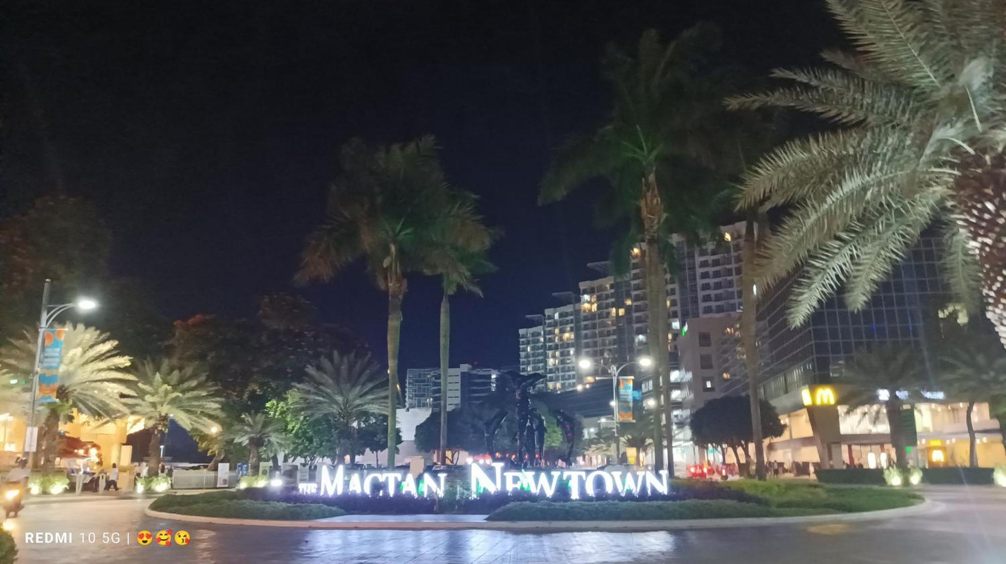 Mactan Newtown Beach Condo มักตัน ภายนอก รูปภาพ