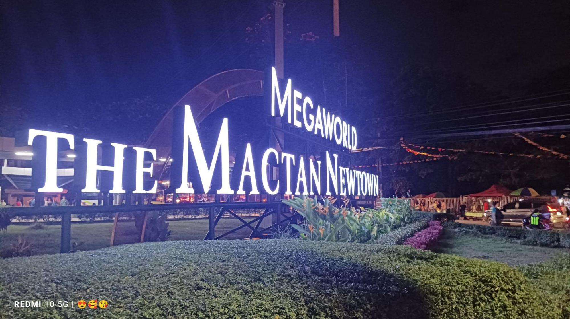Mactan Newtown Beach Condo มักตัน ภายนอก รูปภาพ