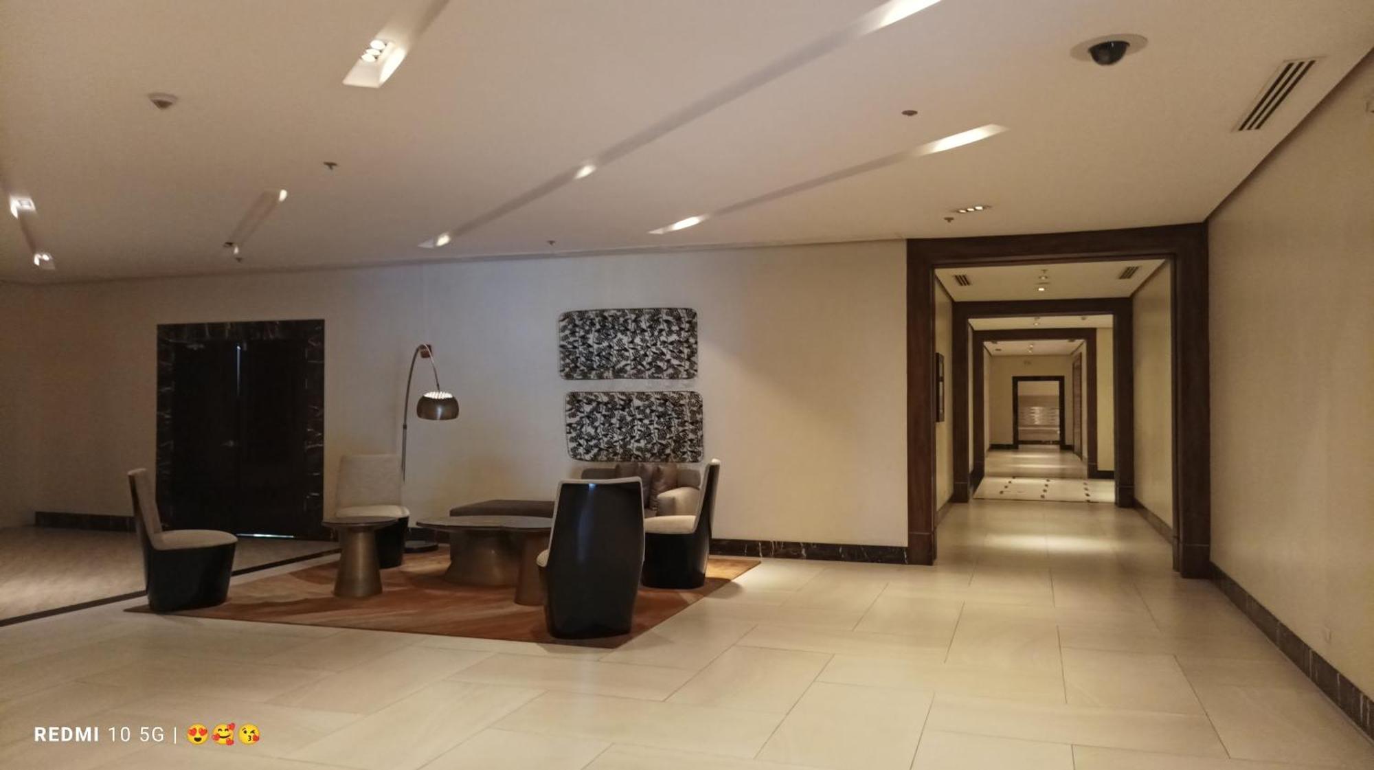 Mactan Newtown Beach Condo มักตัน ภายนอก รูปภาพ