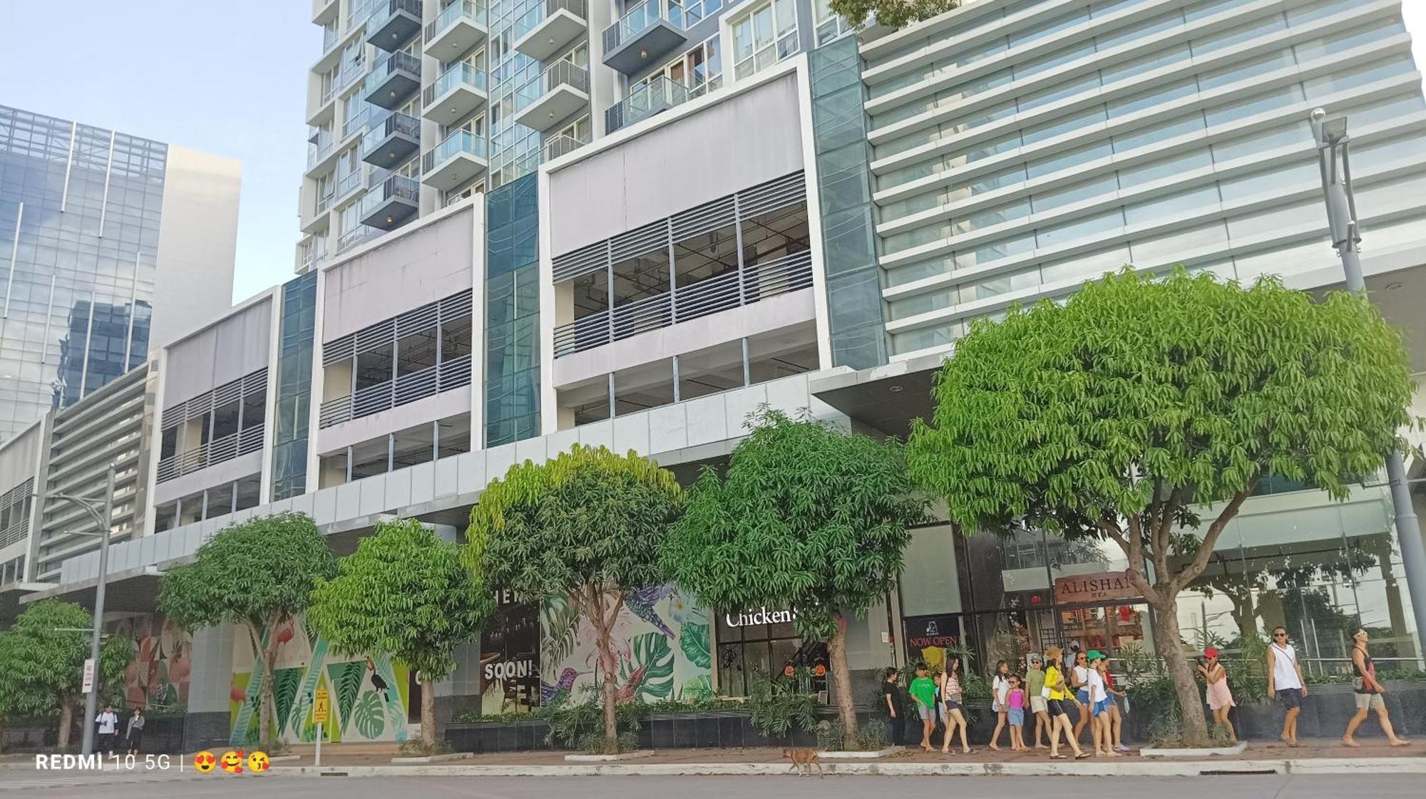 Mactan Newtown Beach Condo มักตัน ภายนอก รูปภาพ