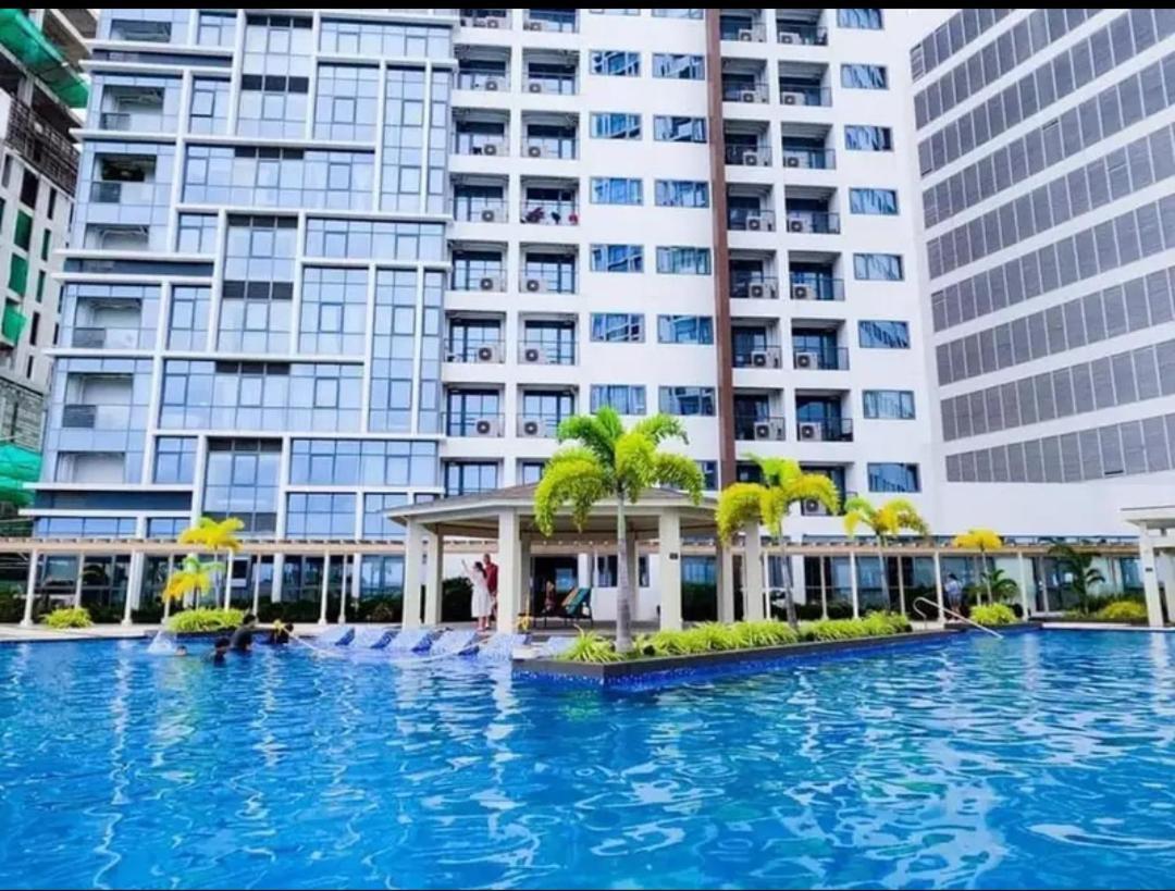 Mactan Newtown Beach Condo มักตัน ภายนอก รูปภาพ