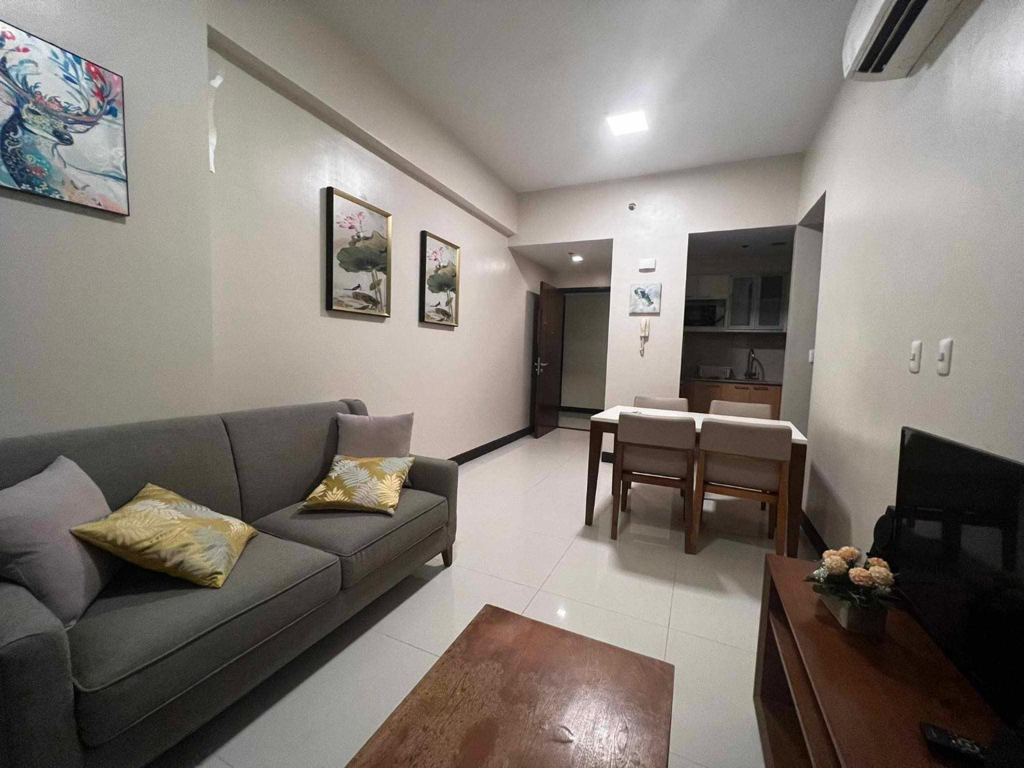 Mactan Newtown Beach Condo มักตัน ภายนอก รูปภาพ