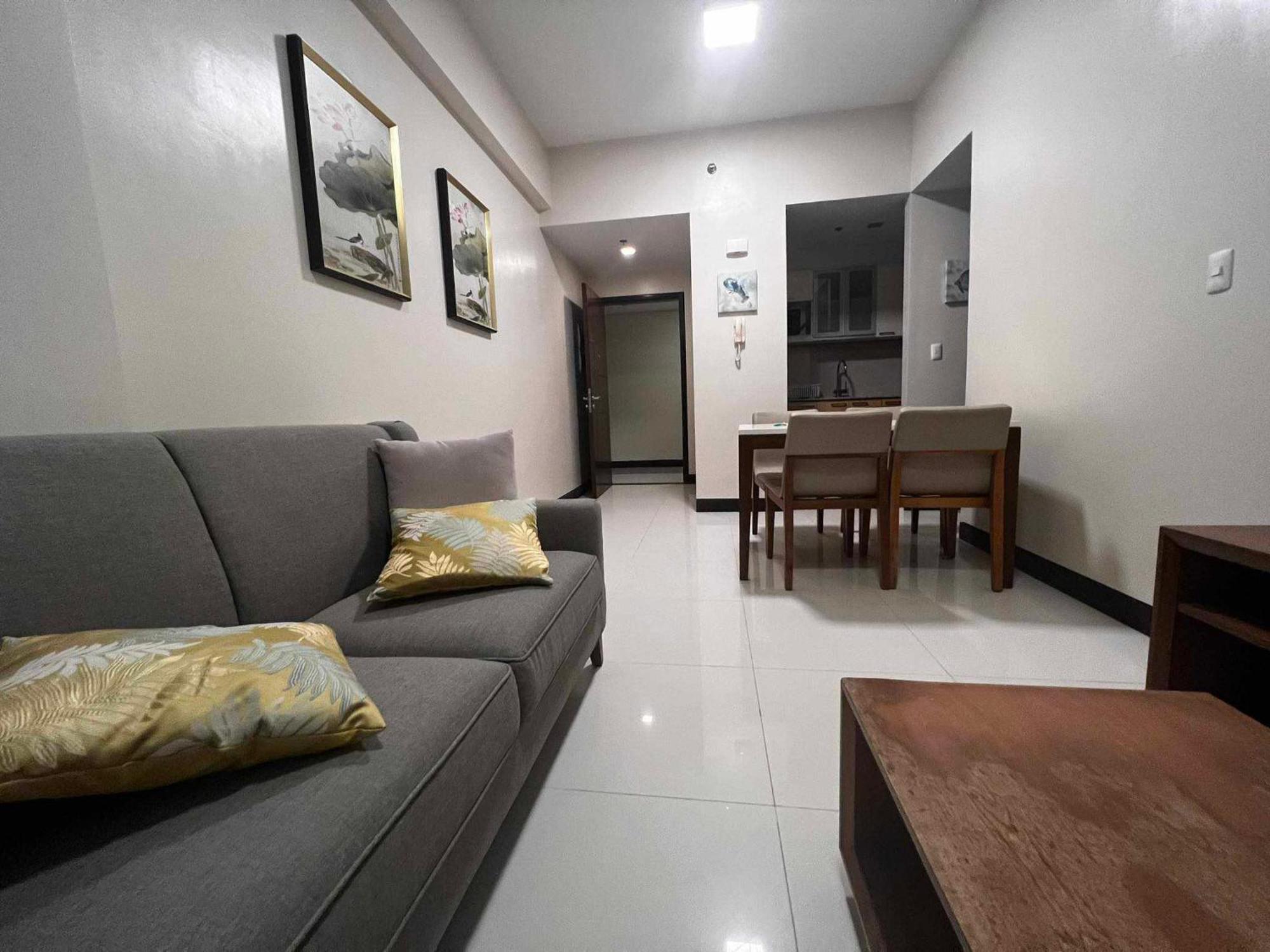 Mactan Newtown Beach Condo มักตัน ภายนอก รูปภาพ