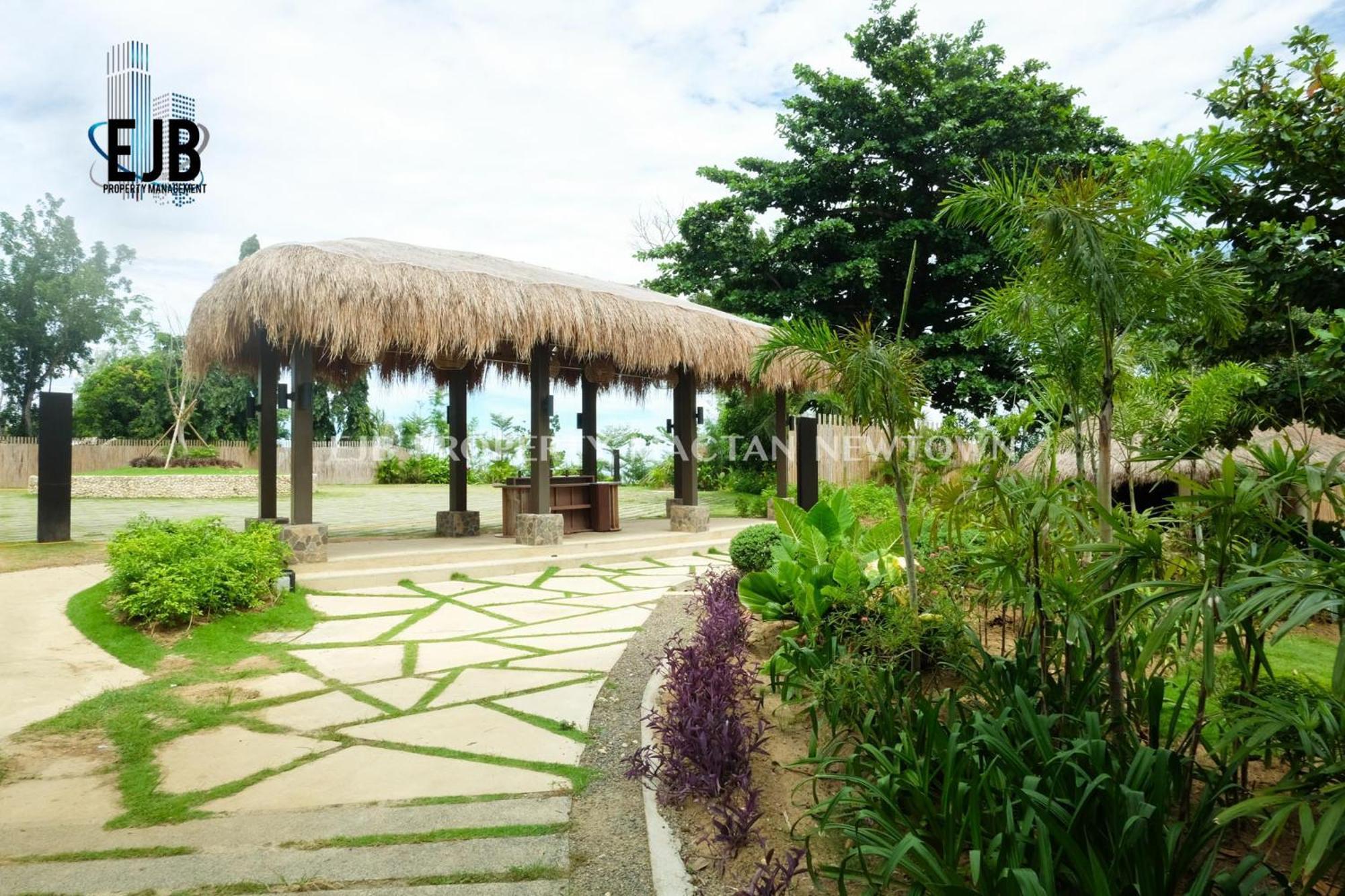 Mactan Newtown Beach Condo มักตัน ภายนอก รูปภาพ