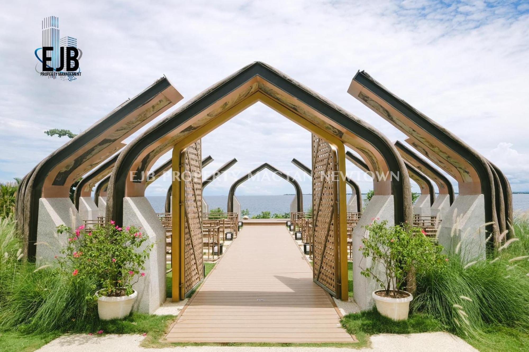 Mactan Newtown Beach Condo มักตัน ภายนอก รูปภาพ
