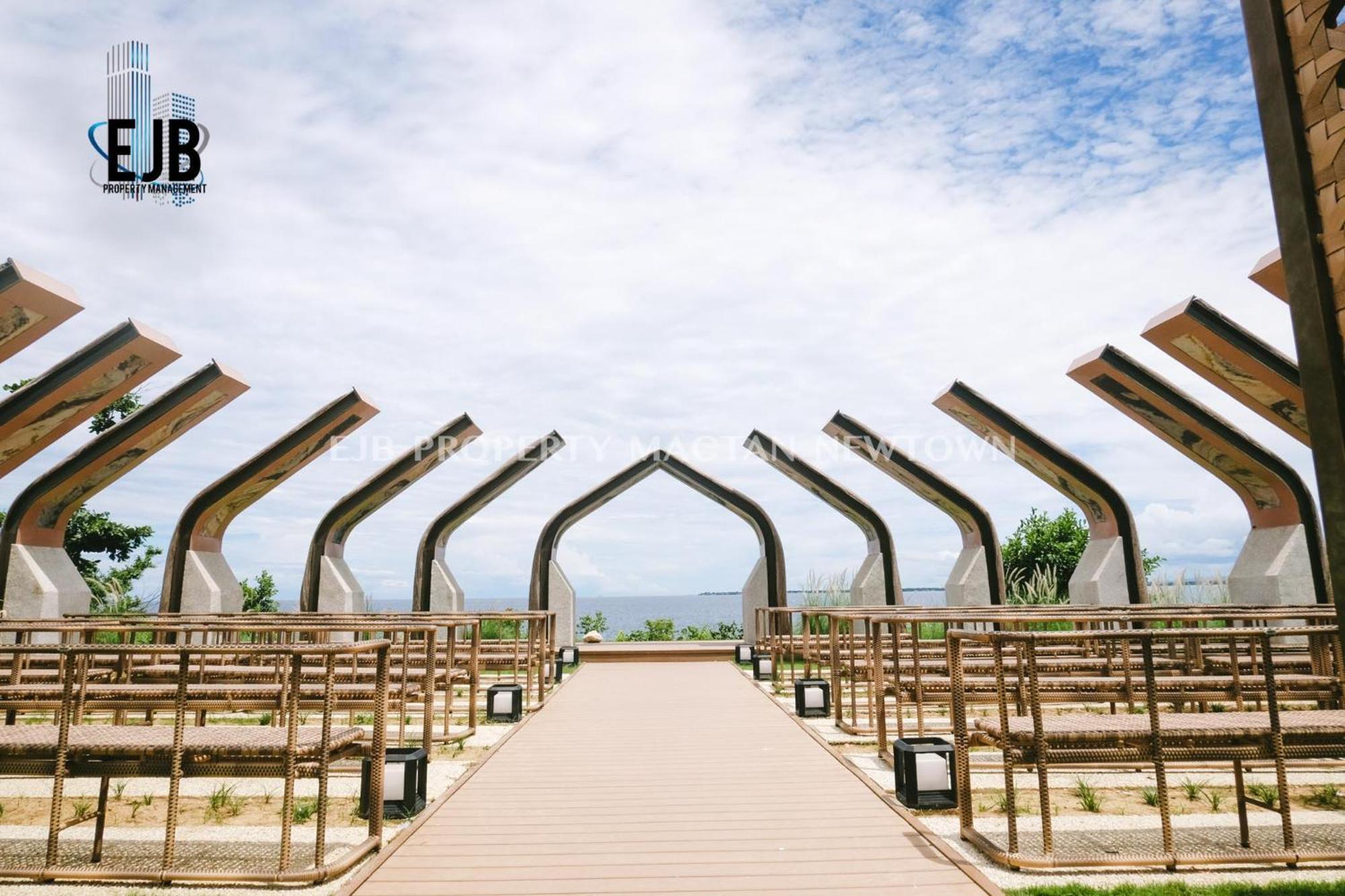 Mactan Newtown Beach Condo มักตัน ภายนอก รูปภาพ